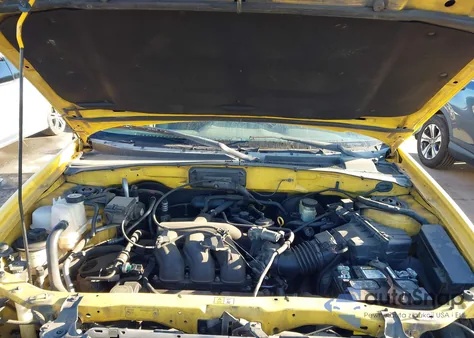 2001 Ford Escape Xls z USA, uszkodzony, nr VIN 1FMYU01161KA71784